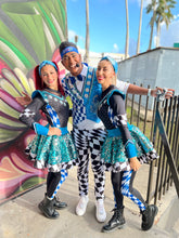 Cargar imagen en el visor de la galería, Show Animado Deluxe con Angelito Creativo Bailable, Musica y juegos
